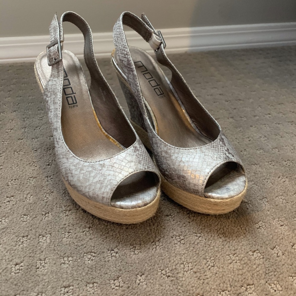 Silver snake skin print Moda wedges 6